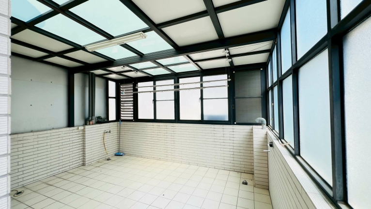 屋主自租-近總圖.東橋重劃區透天厝，整棟4房2廳4衛 - Image 13