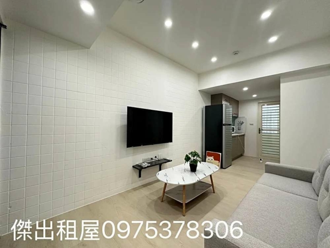 傑出租屋/近健行,全新兩房,可貓,補助 - Image 2