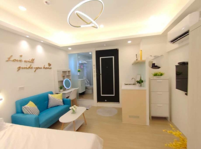 中壢觀光夜市旁可租補，一卡皮箱即可入住。（第1張）