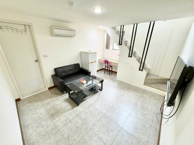 🧡請加賴🧡電梯美屋🧡租屋補助🧡精美樓中樓🧡代收包裹🧡秒殺物件🧡（第1張）