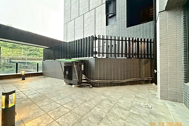 兆基社會住宅🏠超大露台✅體驗天龍人裝BB生活✅2房1廳1衛（第9張）