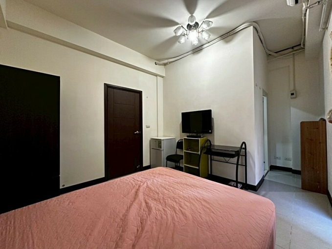 租屋找77✿上南崁稀有別墅有電梯,採光佳,獨立陽台!（第3張）