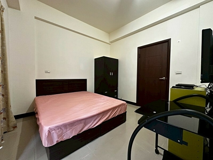 租屋找77✿上南崁稀有別墅有電梯,採光佳,獨立陽台!（第2張）