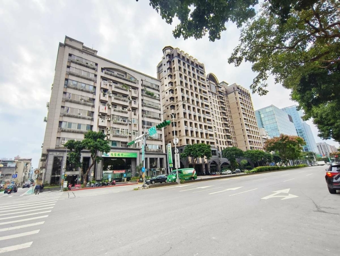 ☆捷運南京復興站☆一層一戶、漂亮設計裝潢、獨立空調(第12張)