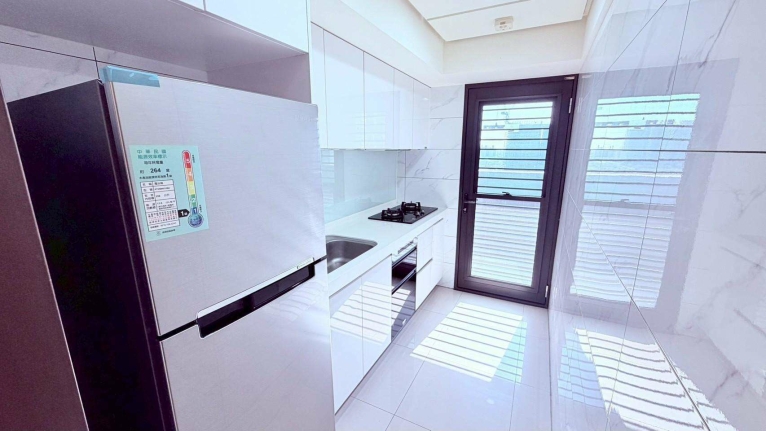 超俗租金🚀可貓可狗🚀台水台電🚀平面車位🚀（第8張）