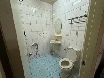 勝利六街分租套房*獅子王 - Image 8