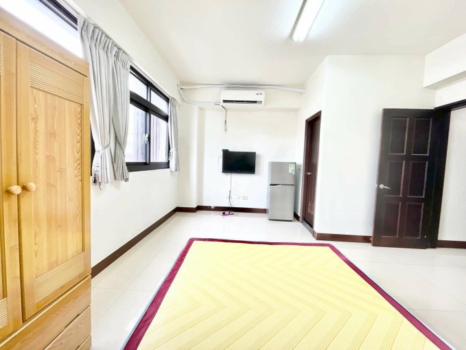 勤益科大✨電梯✔大空間✔租補 - Image 1