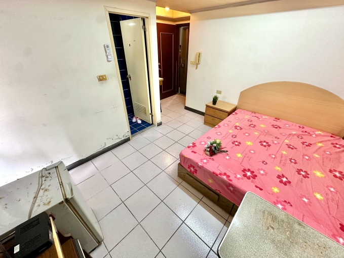 中華路夜市旁套房⭐台水台電⭐陽台獨洗⭐可租補 - Image 4