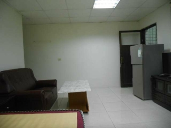 免仲介費 中壢後站區公寓4樓附廚房網路大套房出租（第4張）