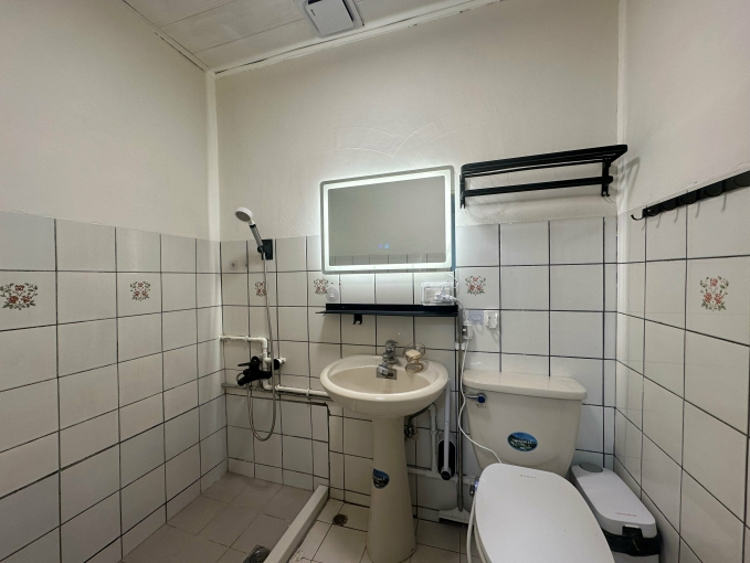 可短租藍線後山埤站2分鐘採光雅房剩一間！有打掃（第8張）