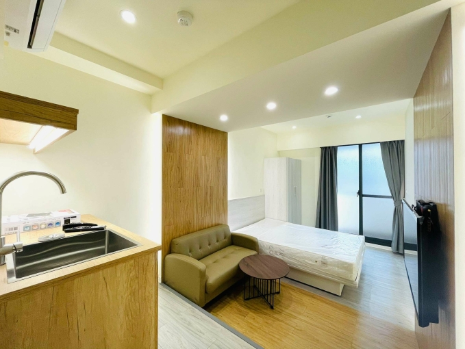 即將釋出.松山區.捷運中山國中站.獨立陽台.明亮設計感套房A01(第1張)