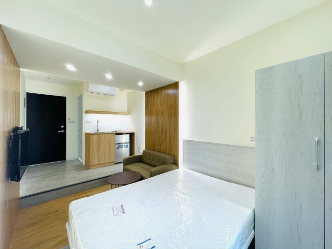 即將釋出.松山區.捷運中山國中站.獨立陽台.明亮設計感套房A01(第2張)