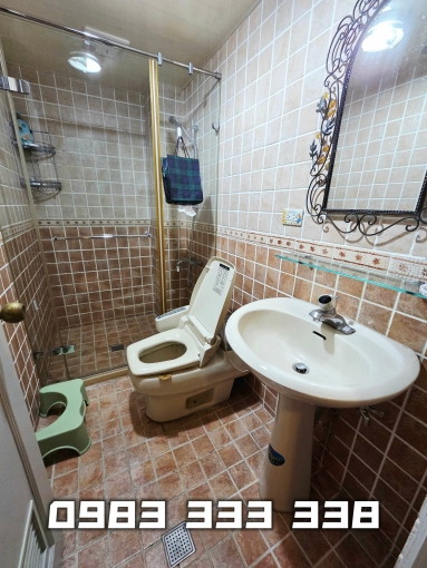 北車後站商圈~高樓層~空間寬敞~適住適辦~邊間一層兩戶~（第8張）