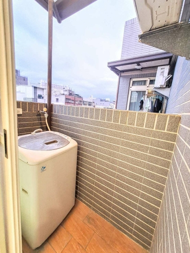 正一房一廳*很新電梯套房*陽台獨洗曬*挑高空間*飲水機*子母車*室內機車位(第14張)