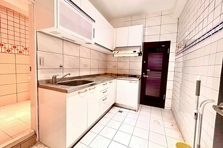 兆基社會住宅🏠市區愛九路公寓四樓漂亮3房格局方正可租補(第13張)