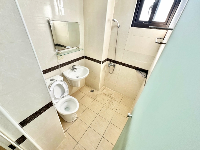 超新電梯套房*陽台獨洗曬*採光佳*(第12張)