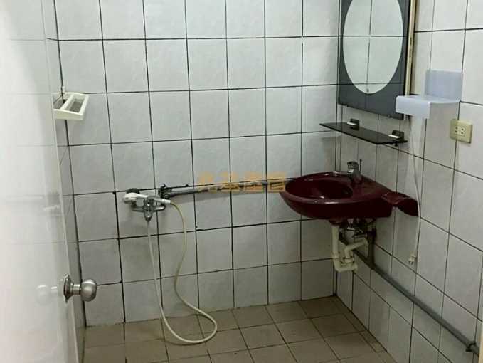 兆基社會住宅🏠⛳️中和國小旁~全室油漆乾淨超低價三房~⛳️（第9張）