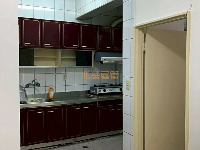 兆基社會住宅🏠⛳️中和國小旁~全室油漆乾淨超低價三房~⛳️（第8張）