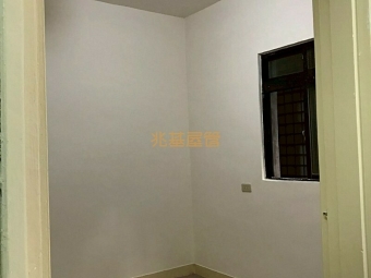 兆基社會住宅🏠⛳️中和國小旁~全室油漆乾淨超低價三房~⛳️（第5張）