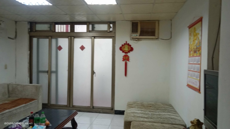 桃園國際機場菓林崁下民生社區A11站三樓十床位吉屋出租