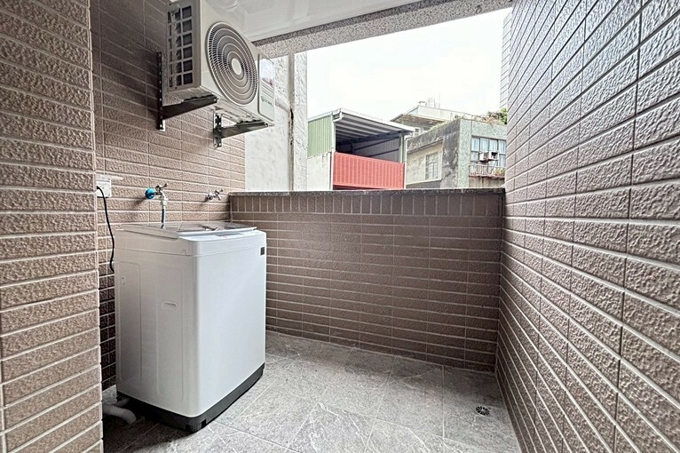 租屋找77✿市府全新多間!飲水機,垃圾集中,即刻入住~（第7張）