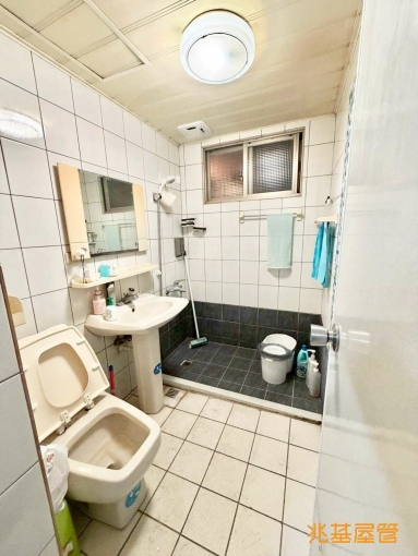 兆基社會住宅🏠近新興國小✨有車位✨免仲🉑雙租補（第14張）