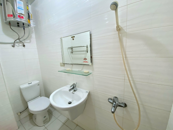 紅線捷運旁市區整層2衛浴套房出租(第3張)