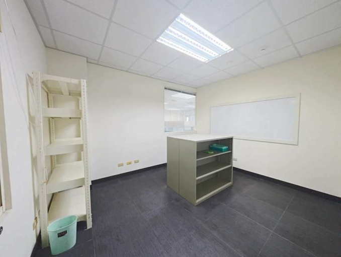 西濱40坪辦公室附四車位*獅子王（第2張）