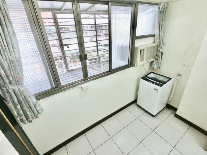 可租補✨獨洗曬✨室內機車位✨近中國醫✨秒殺小資省錢必看 - Image 5