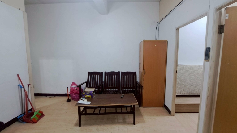 考試院 低價好房設備齊全二樓免爬高 可入籍（第1張）