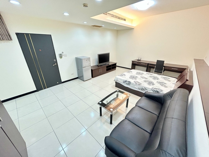 大里大空間☆頂樓共洗曬～變頻冷氣（第2張）