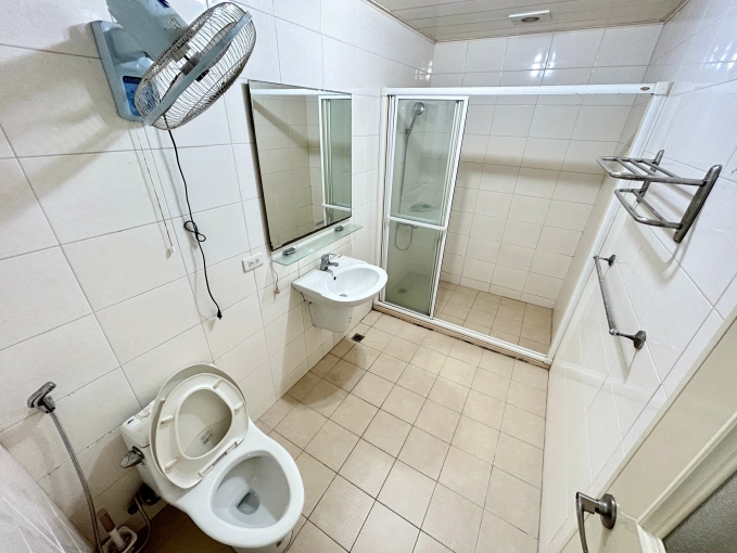 大里大空間☆頂樓共洗曬～變頻冷氣（第7張）