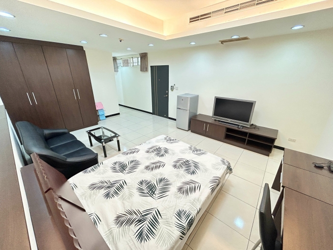 大里大空間☆頂樓共洗曬～變頻冷氣（第3張）