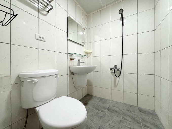 【長億南園】南區三房🌈有車位⭐簡配⭐可租補/戶籍🌳 - Image 10