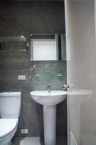 ★板新捷運★租補★大遠百★板橋車站★陽台★ - Image 7