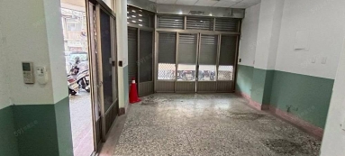 角間大店面🍀約50坪🍀可營業登記🍀1F+B1（第3張）