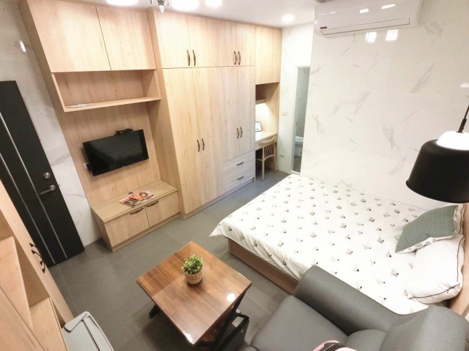 一中✨系統櫃✨沙發✨電梯（第1張）