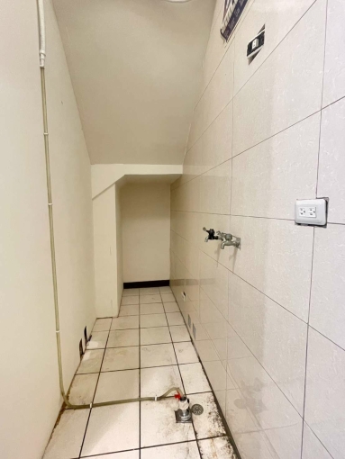 俗.俗.俗超值樓店出租~含管理費附平面車位（第11張）