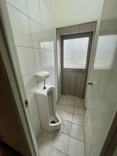 頂讓店面🍀整棟B1~3F🍀正精誠路🍀禁重油煙(第5張)