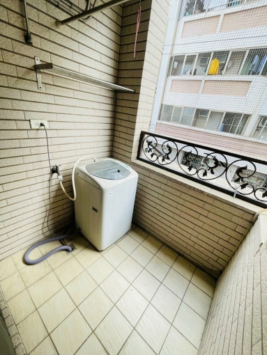 獨立陽台獨洗獨曬 有電梯 有子母車有網路 西屯中科榮總東海 - Image 5