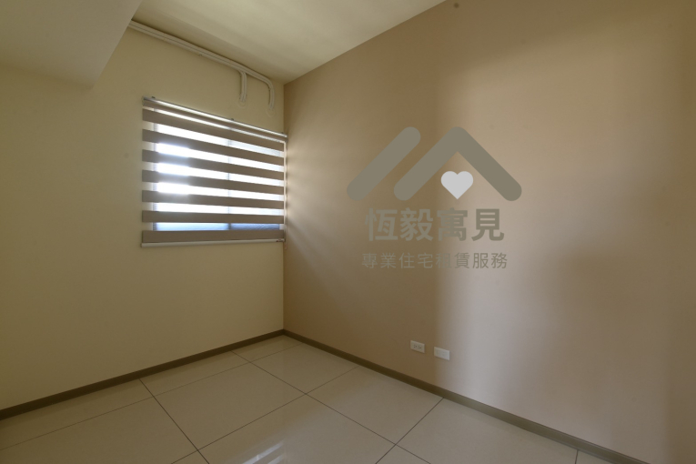 裕隆城全新高質感兩房・捷運3分鐘・房開窗前後陽台,可租補設籍 - Image 9