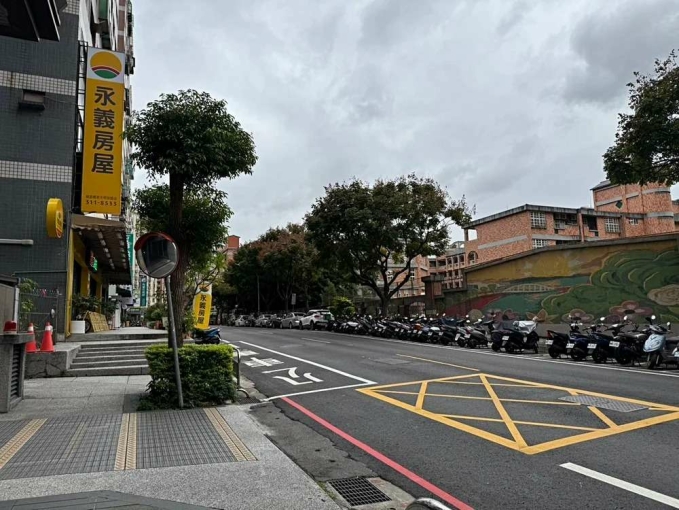 光明國小旁便宜1~2樓店面（第4張）