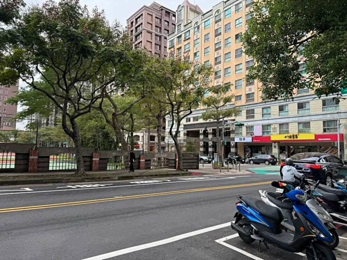 光明國小旁便宜1~2樓店面（第3張）