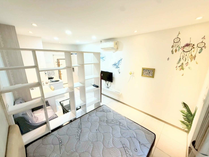 可租補*類一房一廳*流理台*陽台*衛浴開窗*室內機車位*子母車 - Image 3