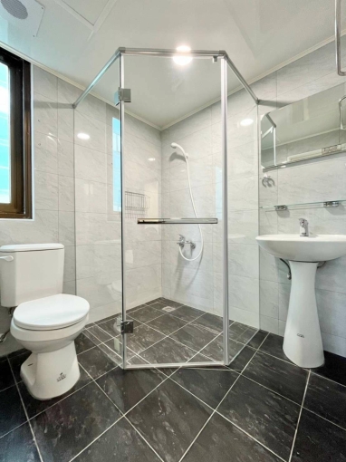 ✨溫馨小家✨質感系統櫃✨子母車✨管理員✨衛浴開窗✨乾溼分離（第5張）