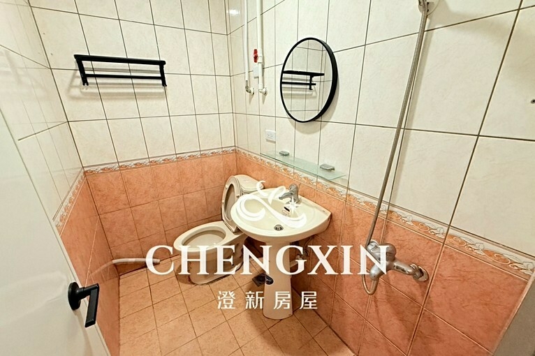 竹北高鐵特區、近竹科/有電梯/可租補報稅/8坪質感精美大套房(第6張)
