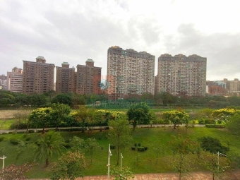 💙【經國水岸第一排｜大河戀精品2+1房】 ✨ 南崁溪河景・百萬美裝・全配拎包入住 ✨（第4張）