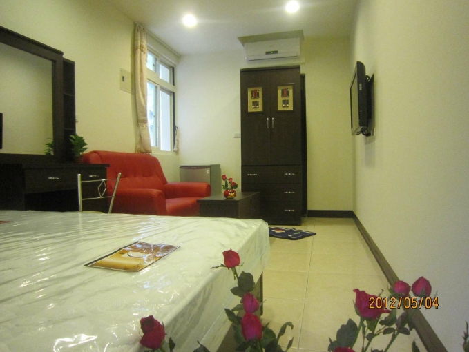 租金補助.飲水機.可停機車.倒垃圾.陽台洗衣.曬衣10/25才可入住 - Image 1