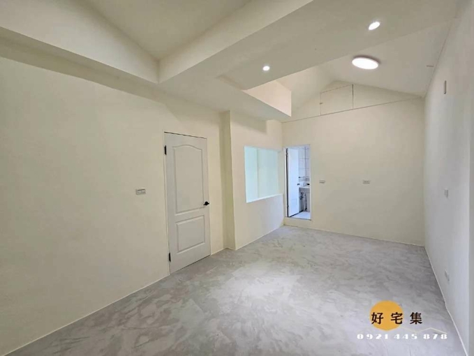 設計師的半山工作室｜4房3廳3衛挑高採光小庭院好停車（第6張）