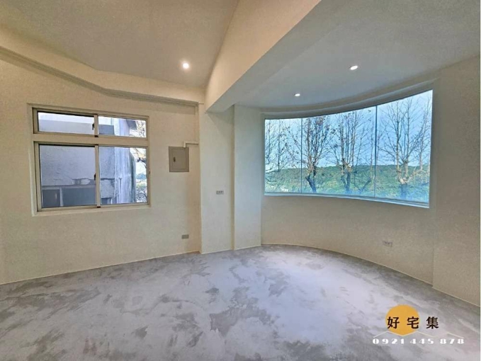 設計師的半山工作室｜4房3廳3衛挑高採光小庭院好停車（第5張）